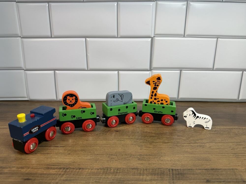 Wooden Animal Train Set RINCO U2720 Zoo Lion Elephant Giraffe Zebra Incomplete